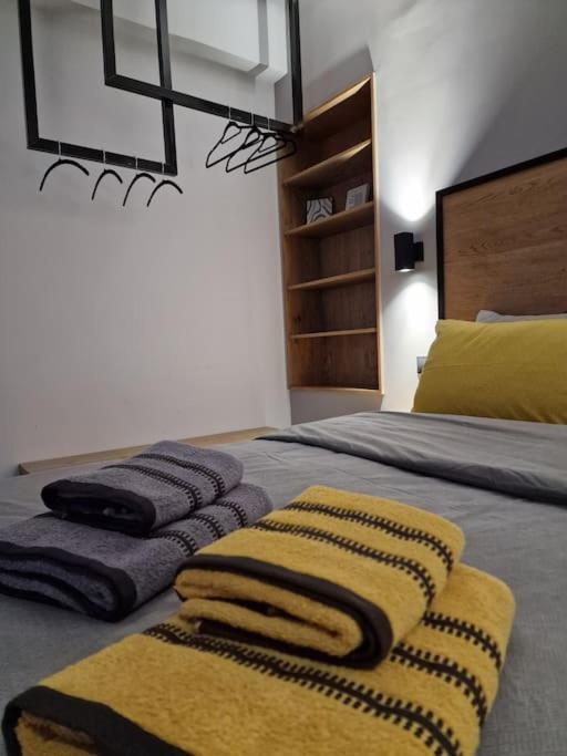 Appartamento Vv Cosy Host 1 Larissa Esterno foto
